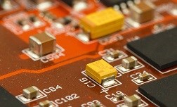 如何保證SMT貼片機在操作過程中的穩(wěn)定性和可靠性？